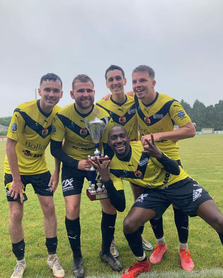 Les Seniors 3 remportent la coupe de solidarité